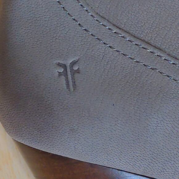 Frye Reina Leather Bootie Boots Pointed Stacked Heel 8.5M New - Picture 4 of 16